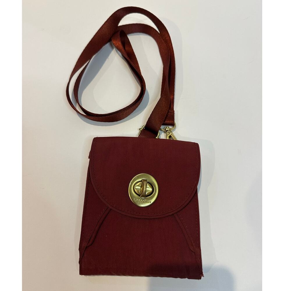 Baggallini Athens RFID Mini Crossbody Twistlock Wallet Scarlet 5x6 Travel Bag